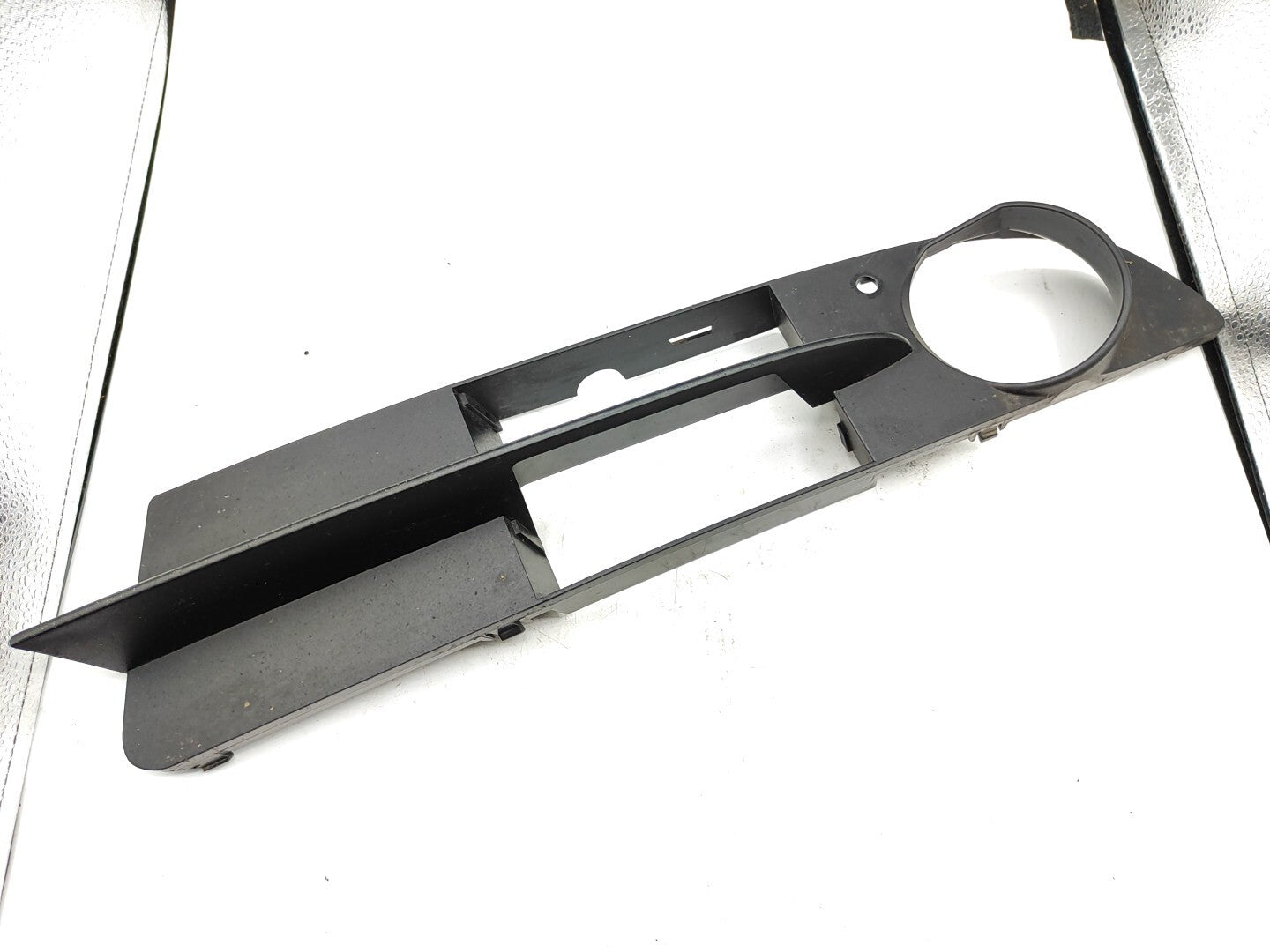 BMW E61 530D 170kW Estate Front Left Side Fog Light Grill Trim 7049243