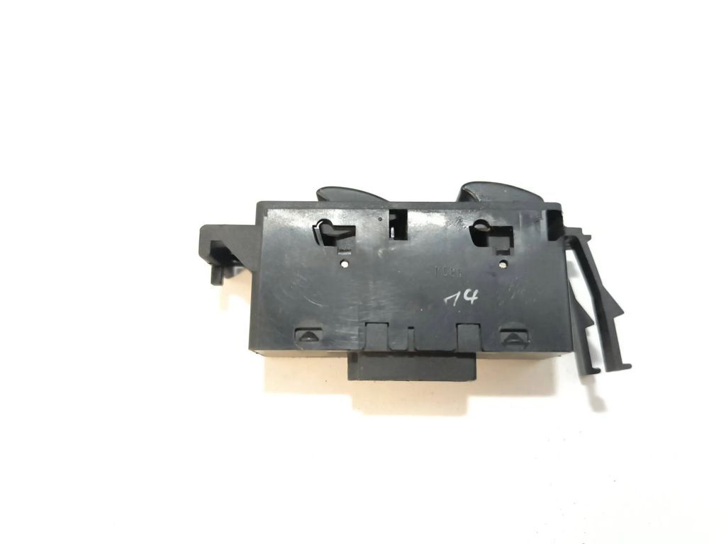 BMW 3 E46 2000 Electric window control control switch 61318381514