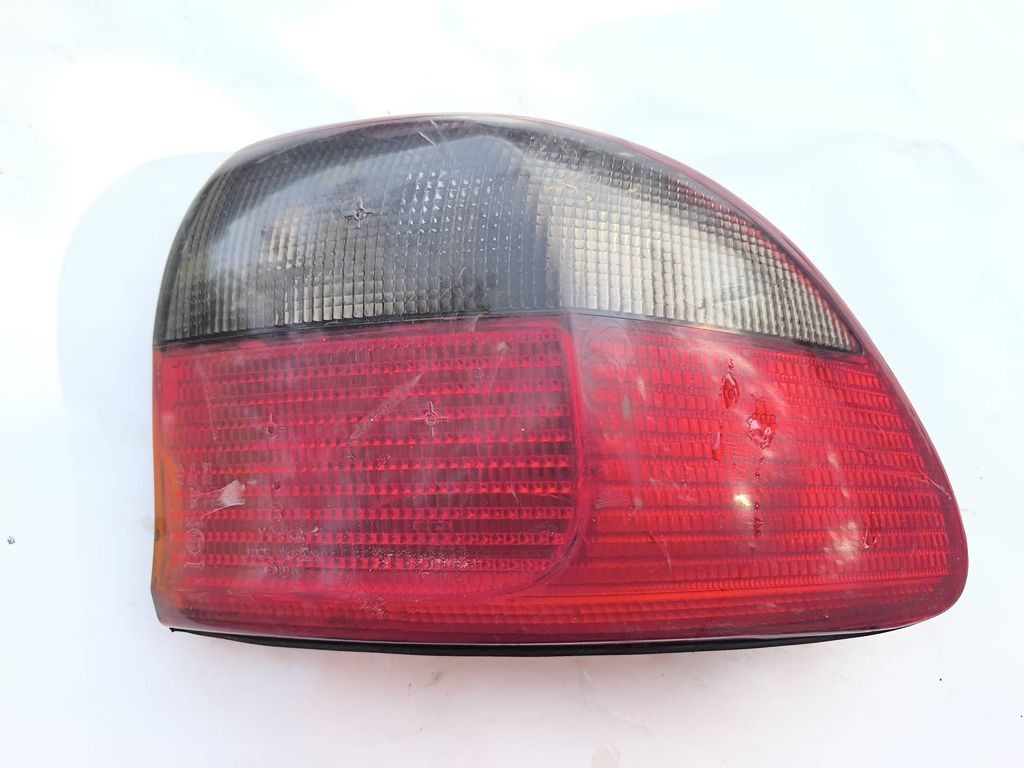 Opel Omega B1 Sedan 1999 rear right tail light lamp 452862