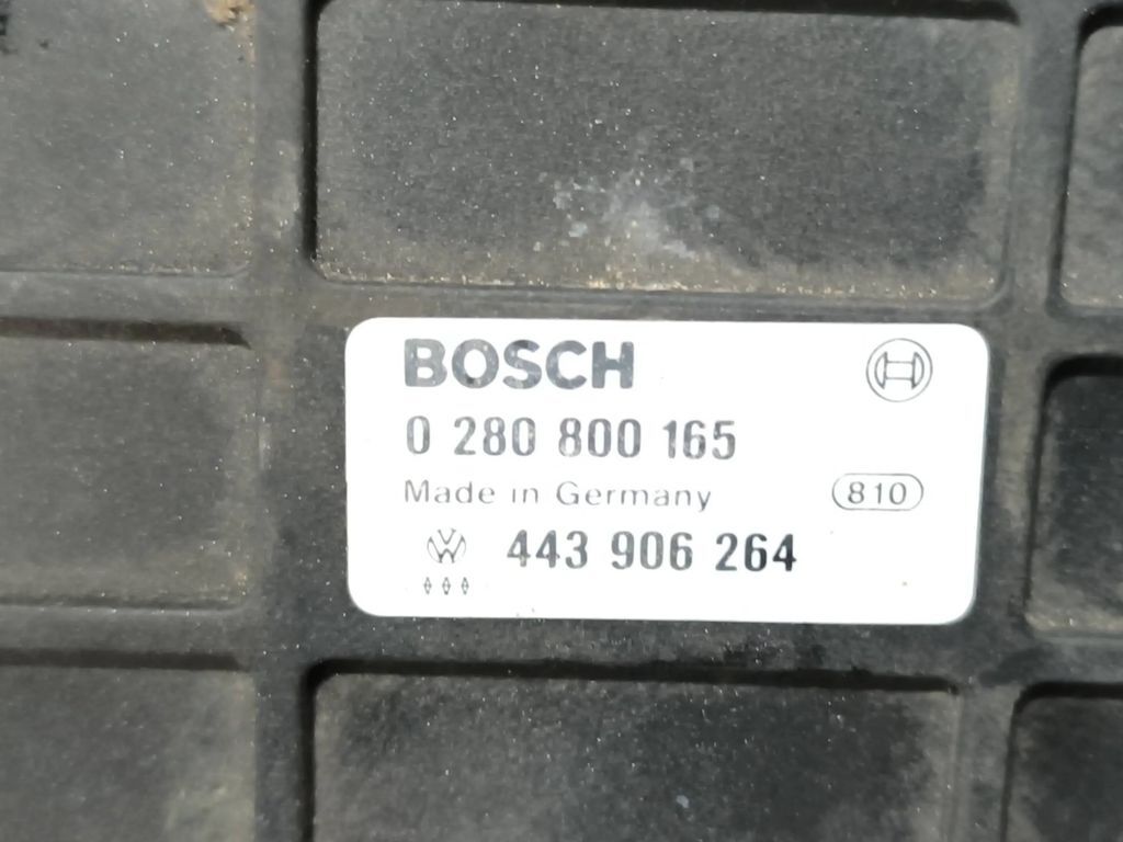 Audi 80 90 B4 1995 Petrol Engine control unit module ECU 443906264
