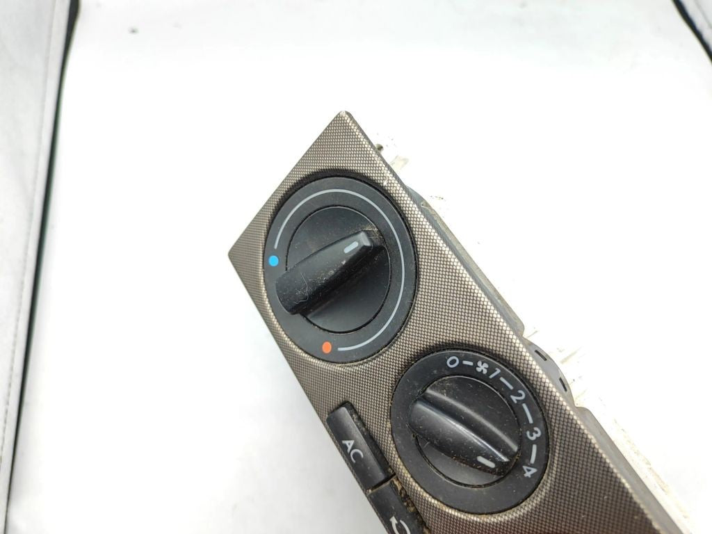 Volkswagen Golf IV MK4 1999 Climate control unit module 1J0820045F