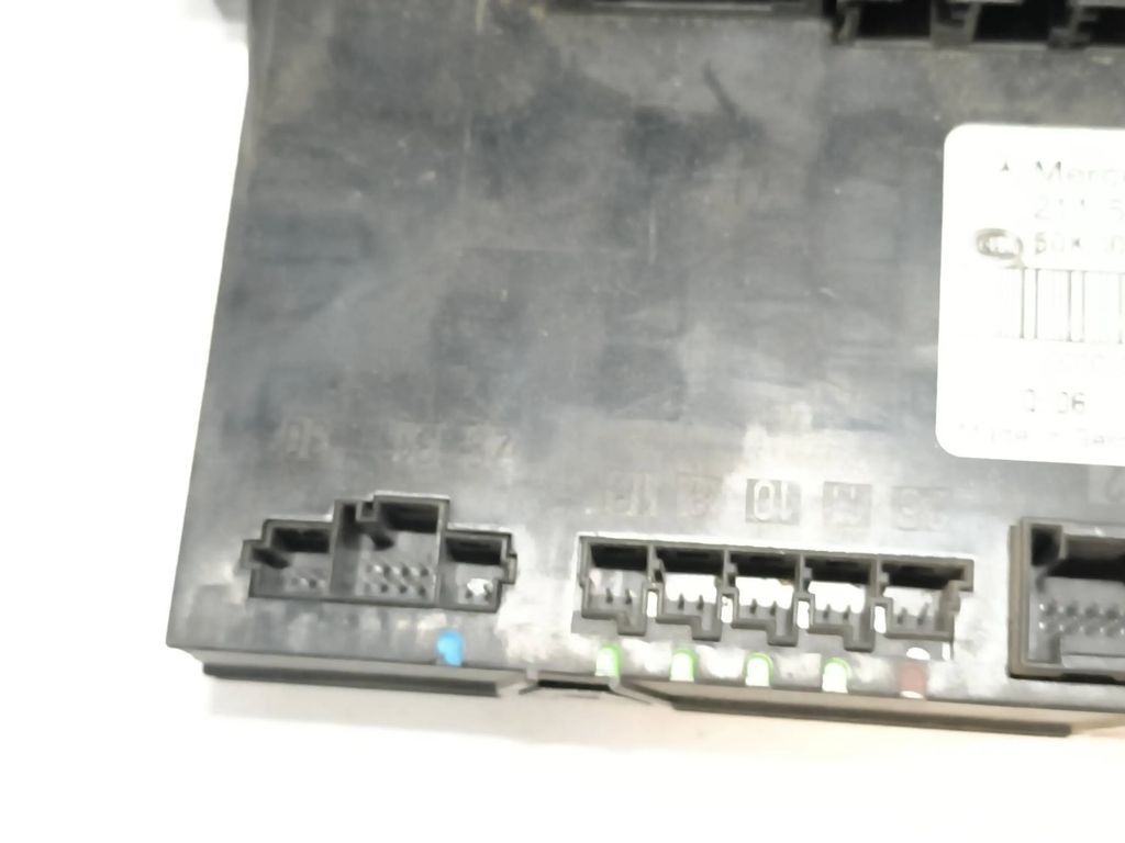 Mercedes-Benz E Class W211 2003 SAM Comfort convenience body module 2115452101