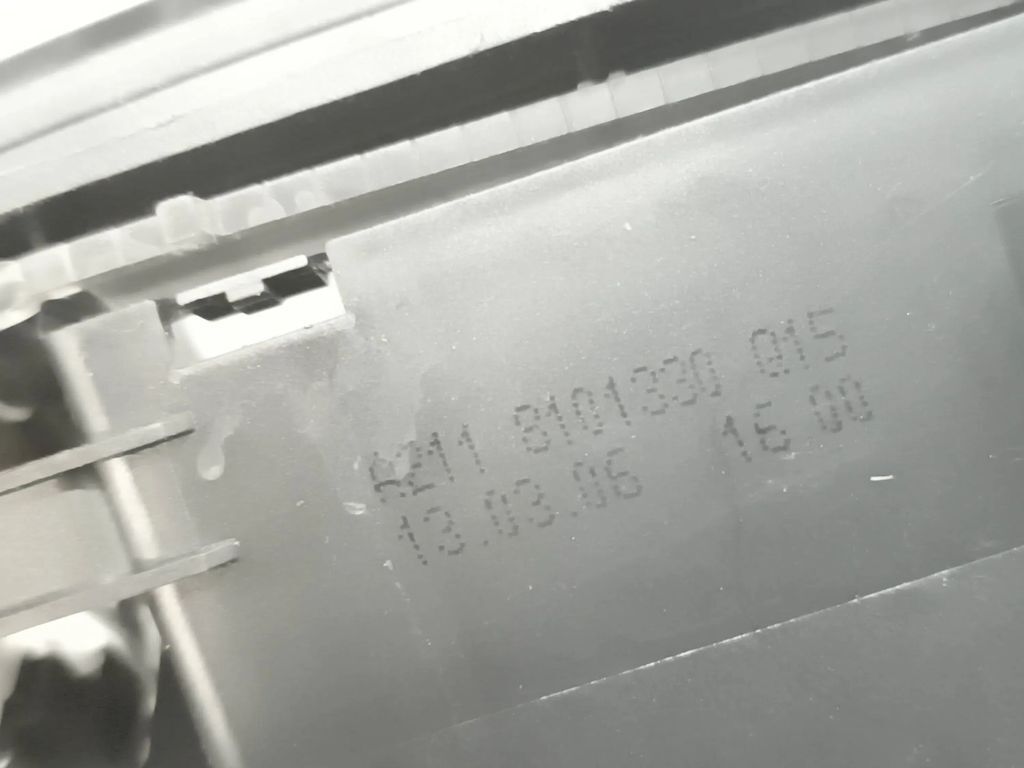 Mercedes-Benz E W211 2003 Front Panel Dash ashtray insert A2118101330