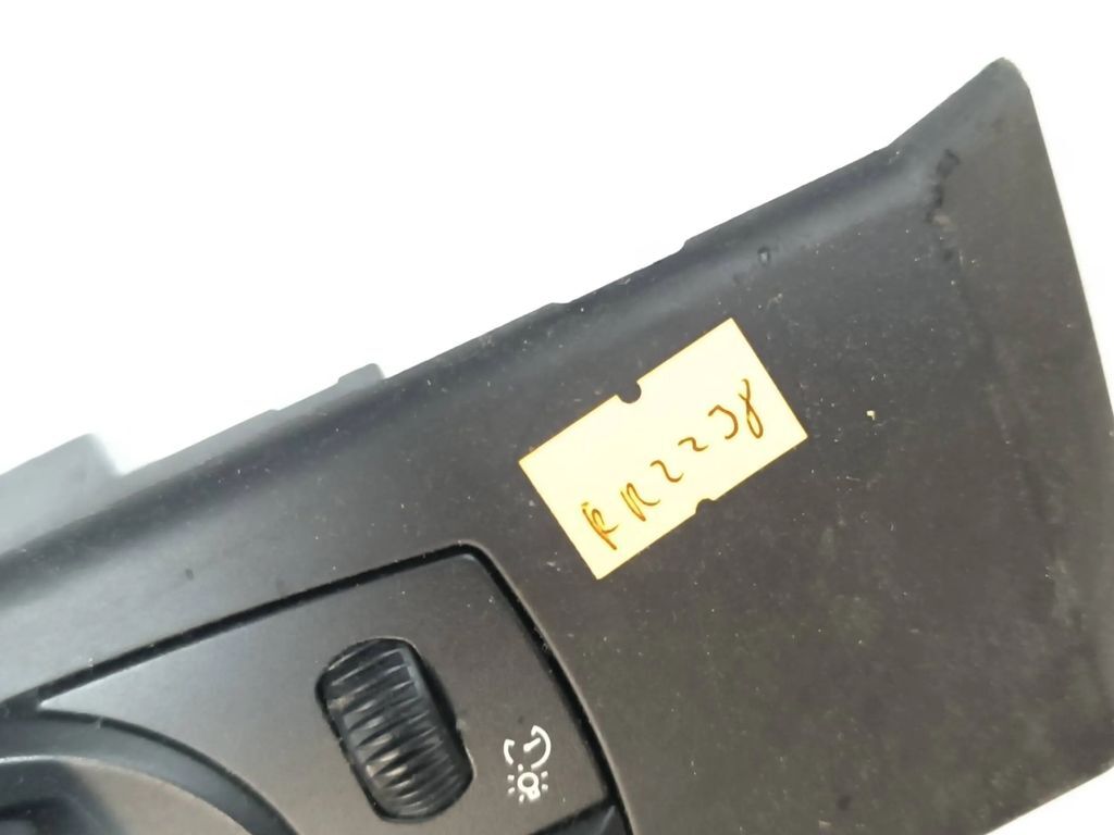 BMW 5 Series E60 E61 2007 HeadLight switch button 6988553