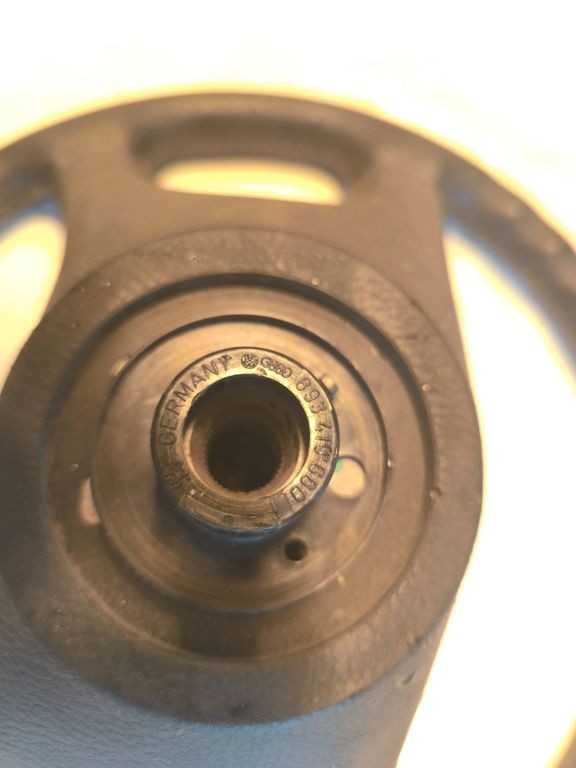 Audi 80 90 S2 B4 1993 Steering wheel 893419660
