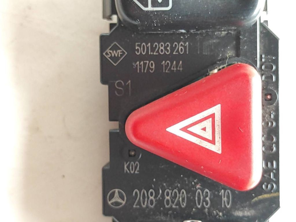 Mercedes-Benz E W210 1998 Hazard light switch 2088200310