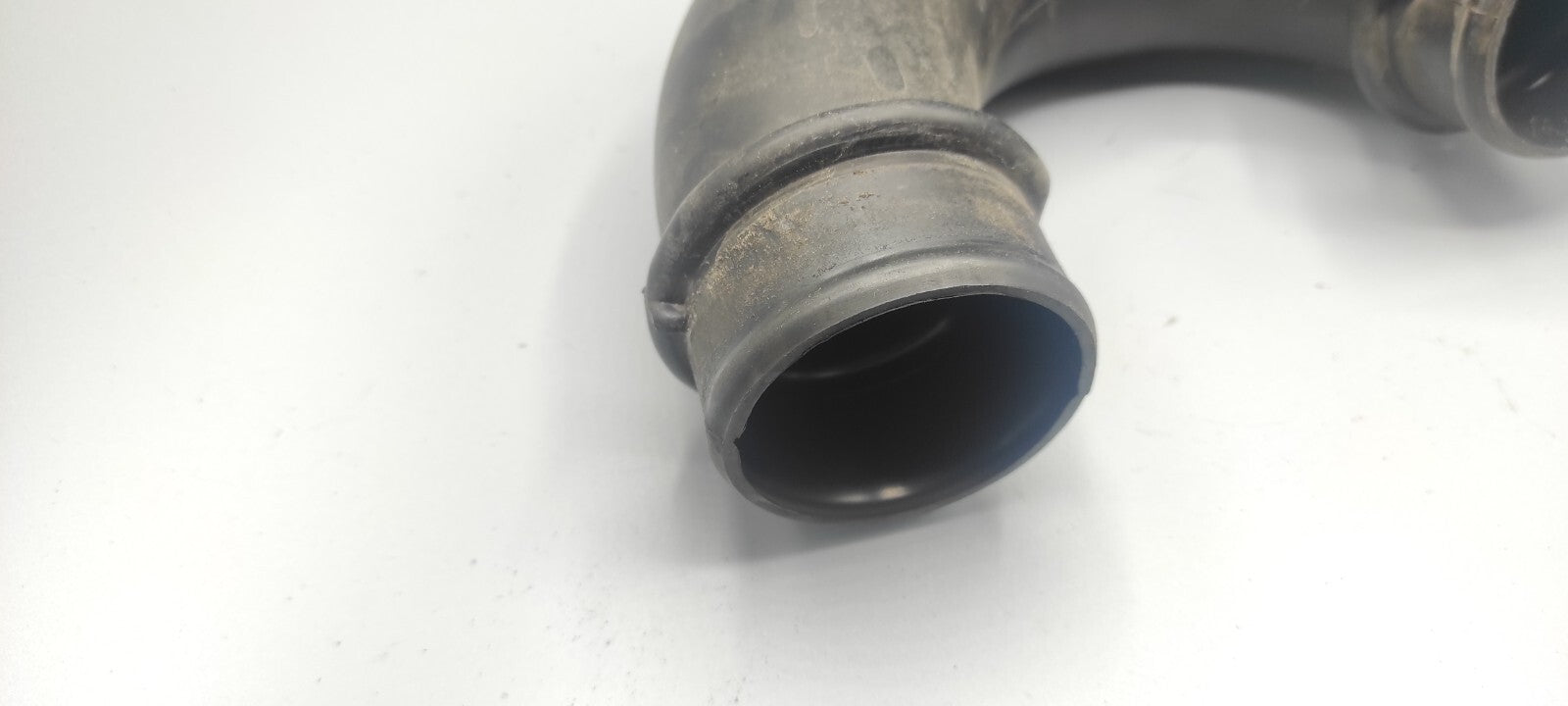 Alfa Romeo 156 SW 2.4JTD 110kW 2002 Engine Air Intake Duct Hose Pipe F1001456