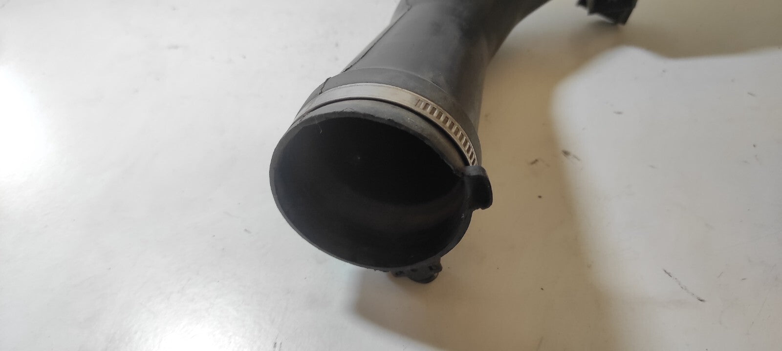 Alfa Romeo GT 1.9JTD 110kW 2004 Diesel Engine Air Intake Pipe Hose 46819096