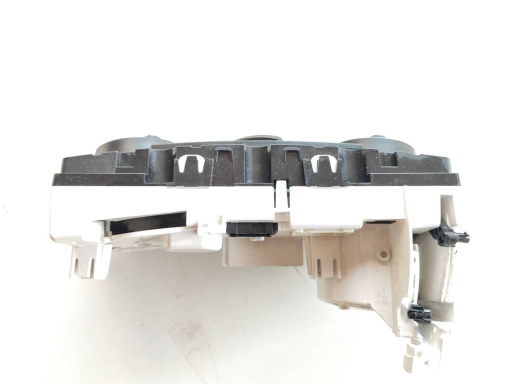 Mercedes-Benz A W169 2004 Climate control unit module A1698301785