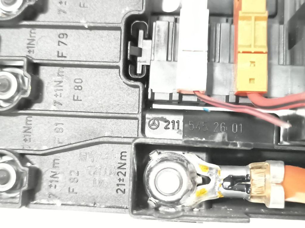 Mercedes-Benz ML W164 2005 Diesel Fuse box module set 2115452601