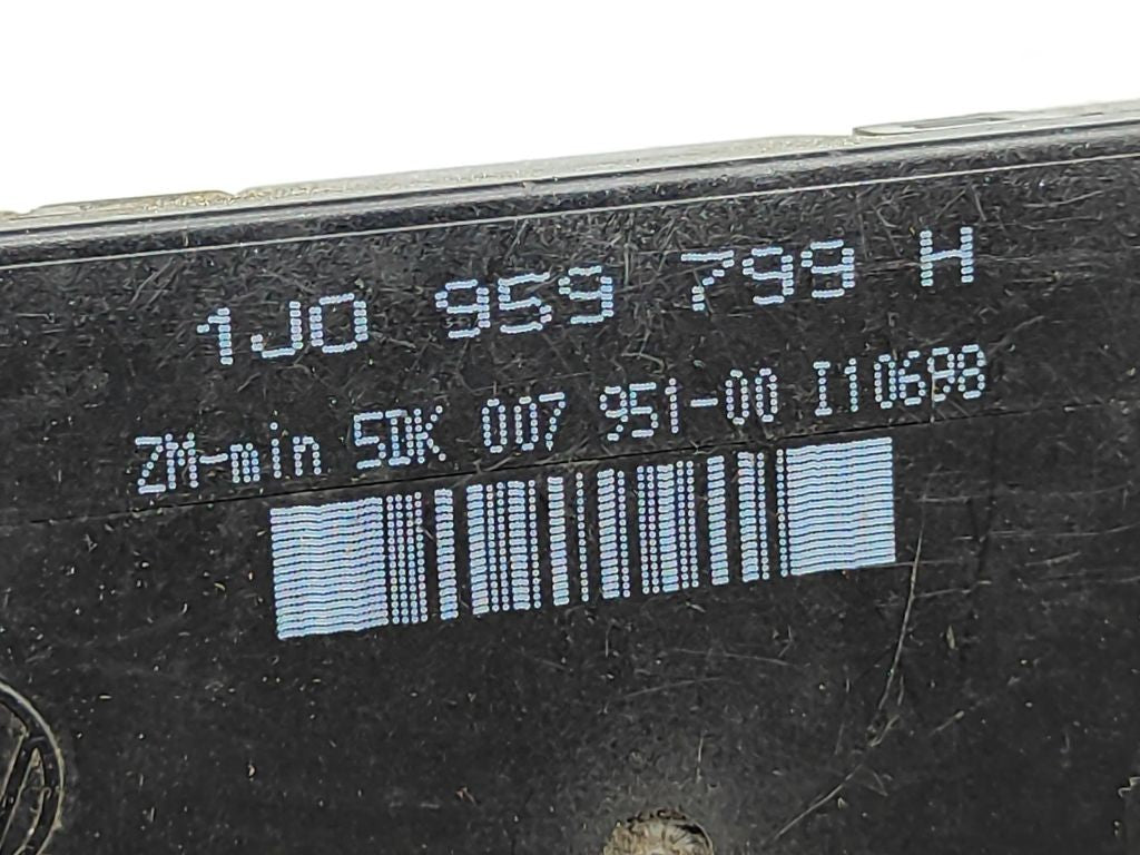 Volkswagen Golf IV 1999 Comfort convenience body module 1J0959799H