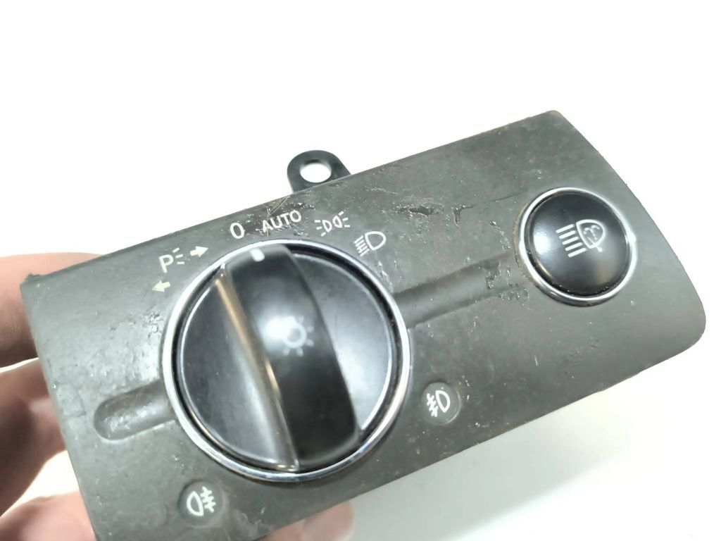 Mercedes-Benz E W211 2003 Headlight Light switch button 2115450104