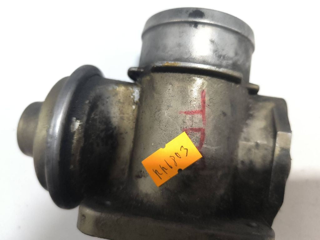 BMW 5 TDS E39 1997 Diesel EGR valve 11712246145