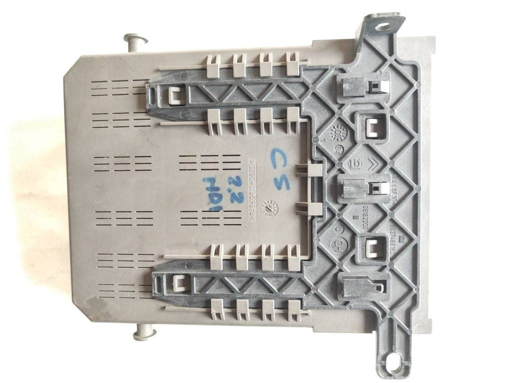 Citroen C5 2003 Fuse module 9646226880