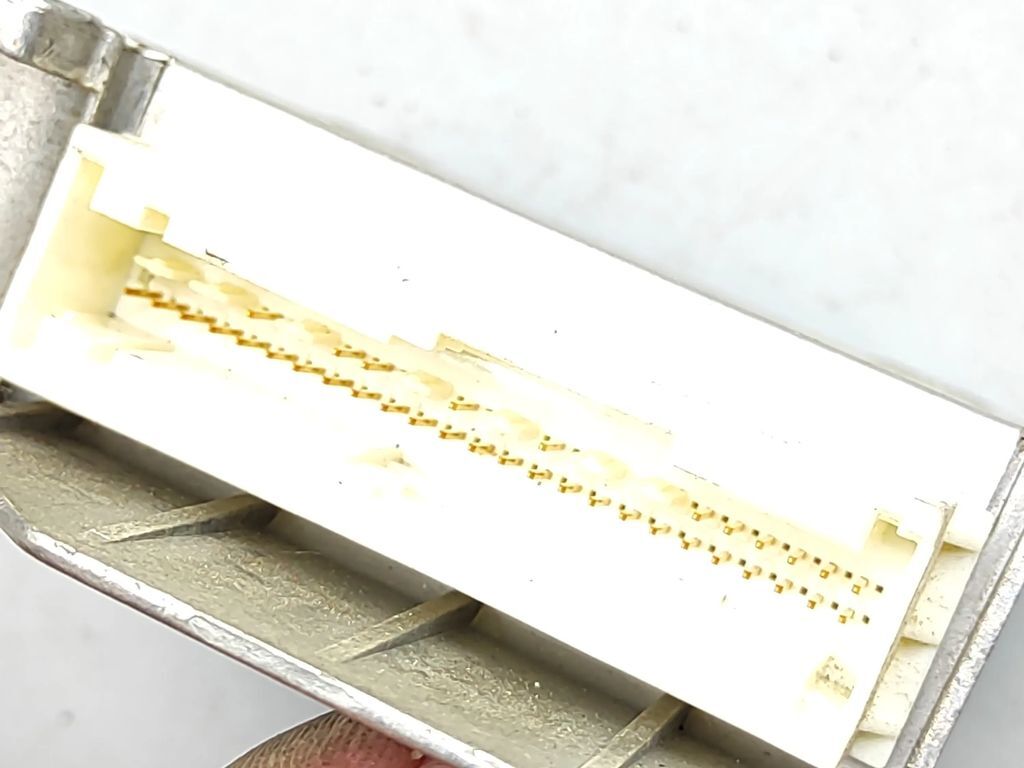 BMW 5 E39 523 1997 Safety Control unit module 65778372521