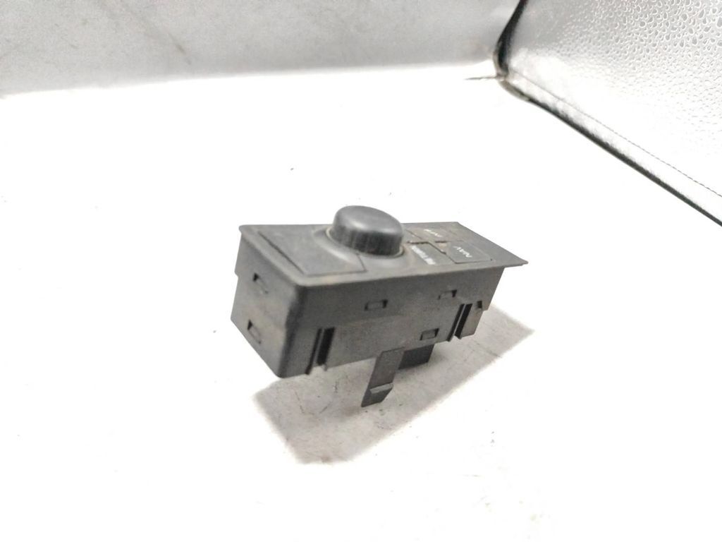 Audi A4 S4 B6 8E 8H 2003 Multifunctional control switch knob 8E0919721