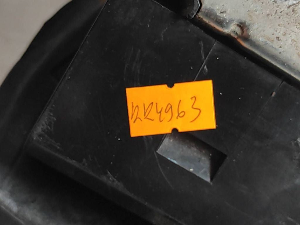 BMW 5 E39 1997 LHD Front left door lock 8352165