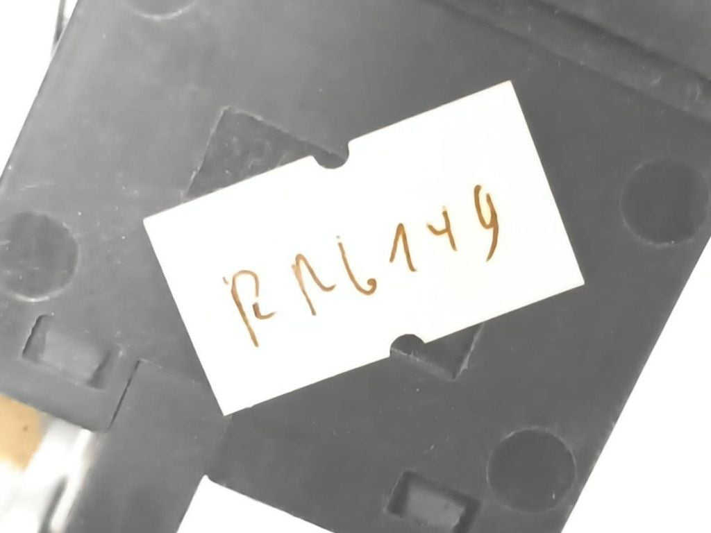 Volkswagen Transporter - Caravelle T4 Windscreen window heater switch