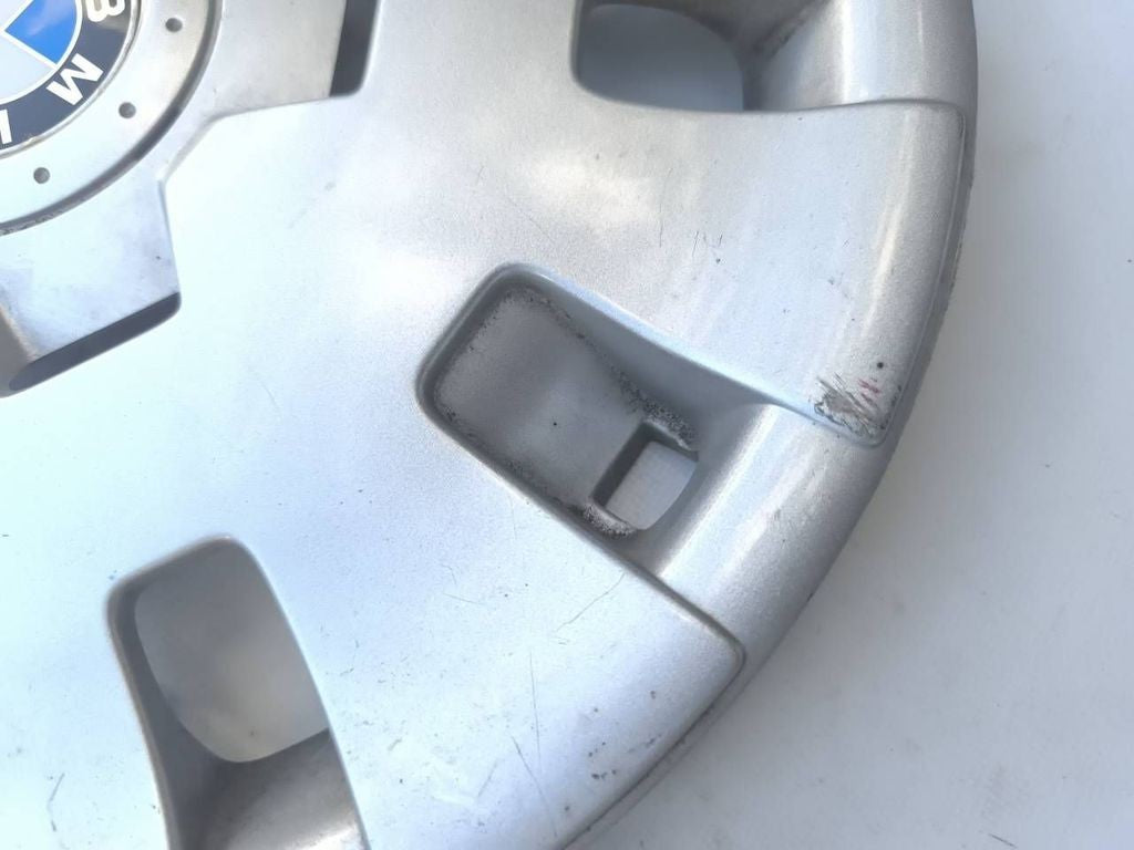 BMW 3 E46 2005 R15 wheel hub cap trim 36131094780
