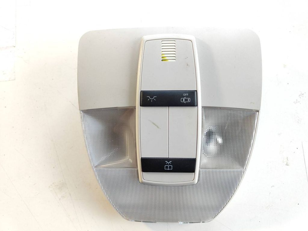 Mercedes-Benz B W245 2008 front seat light A169820