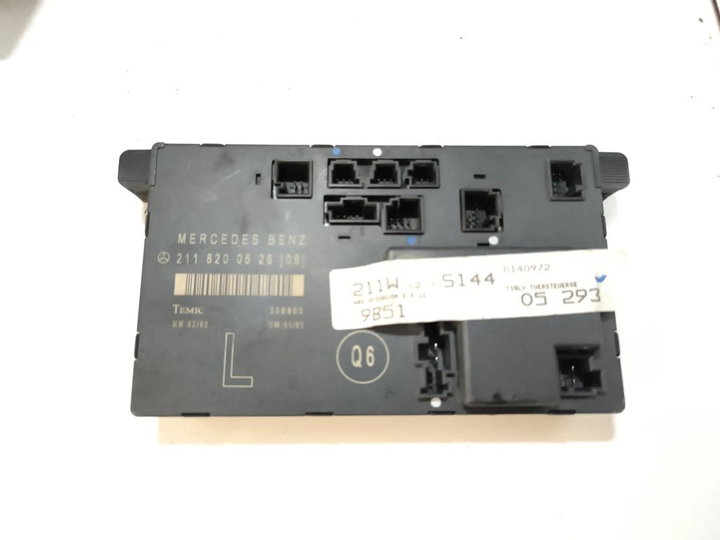 Mercedes-Benz E280 W211 2003 door control unit module 2118200526