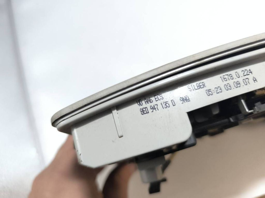 Audi A4 S4 B6 8E 8H 2002 Headlining lighting console trim 8E0947135D