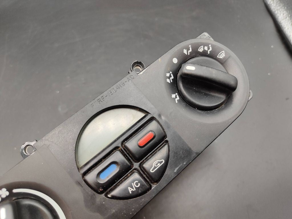 Ford Mondeo MK II Climate control unit module F7RF19D840A