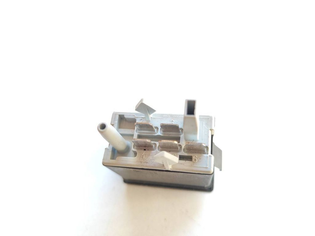 Audi A4 S4 B5 8D 1997 Headlight level height control switch 8D0941301