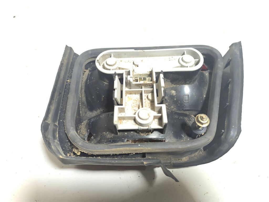 Alfa Romeo 155 1994 rear right tail light lamp 60568442