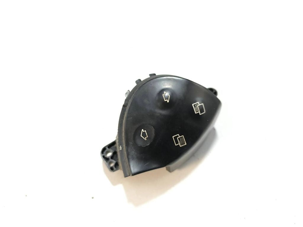 Mercedes-Benz E W211 2003 Steering wheel buttons A2118206110