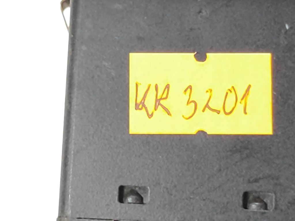 Audi A6 S6 C5 4B 2001 Passenger on off switch 4B0919237