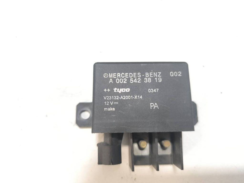 Mercedes-Benz E W211 2003 relay A0025423819