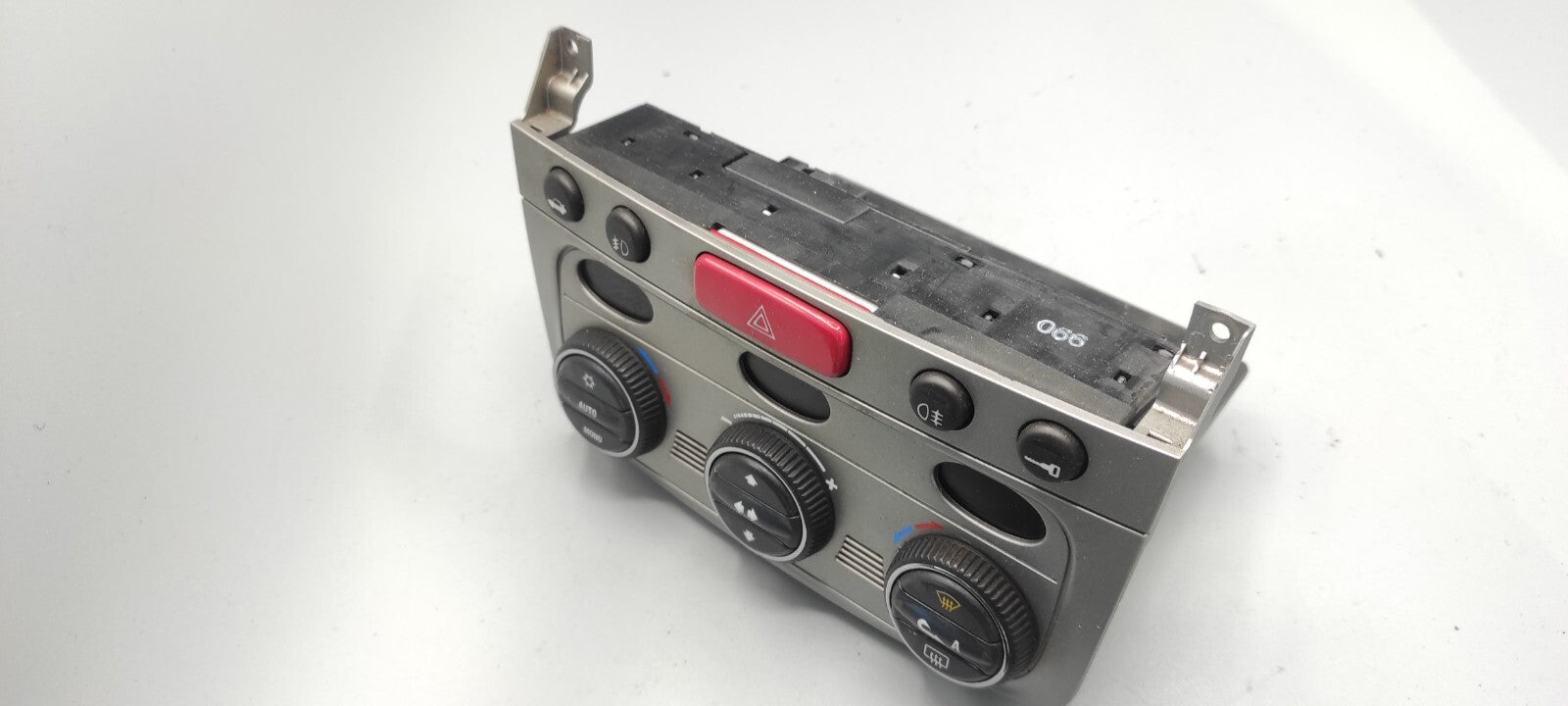 Alfa Romeo GT 1.9JTD 110kW Diesel 2006 LHD Dash Climate Control 01560513690