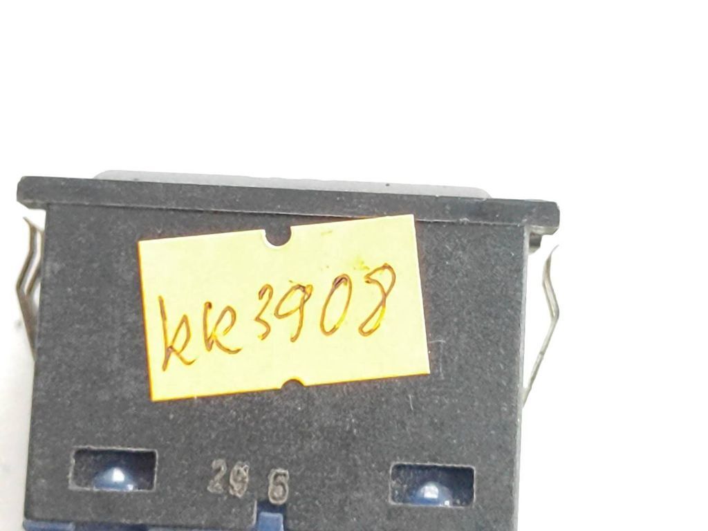 BMW 5 E39 2002 Traction control (ASR) switch 8363694