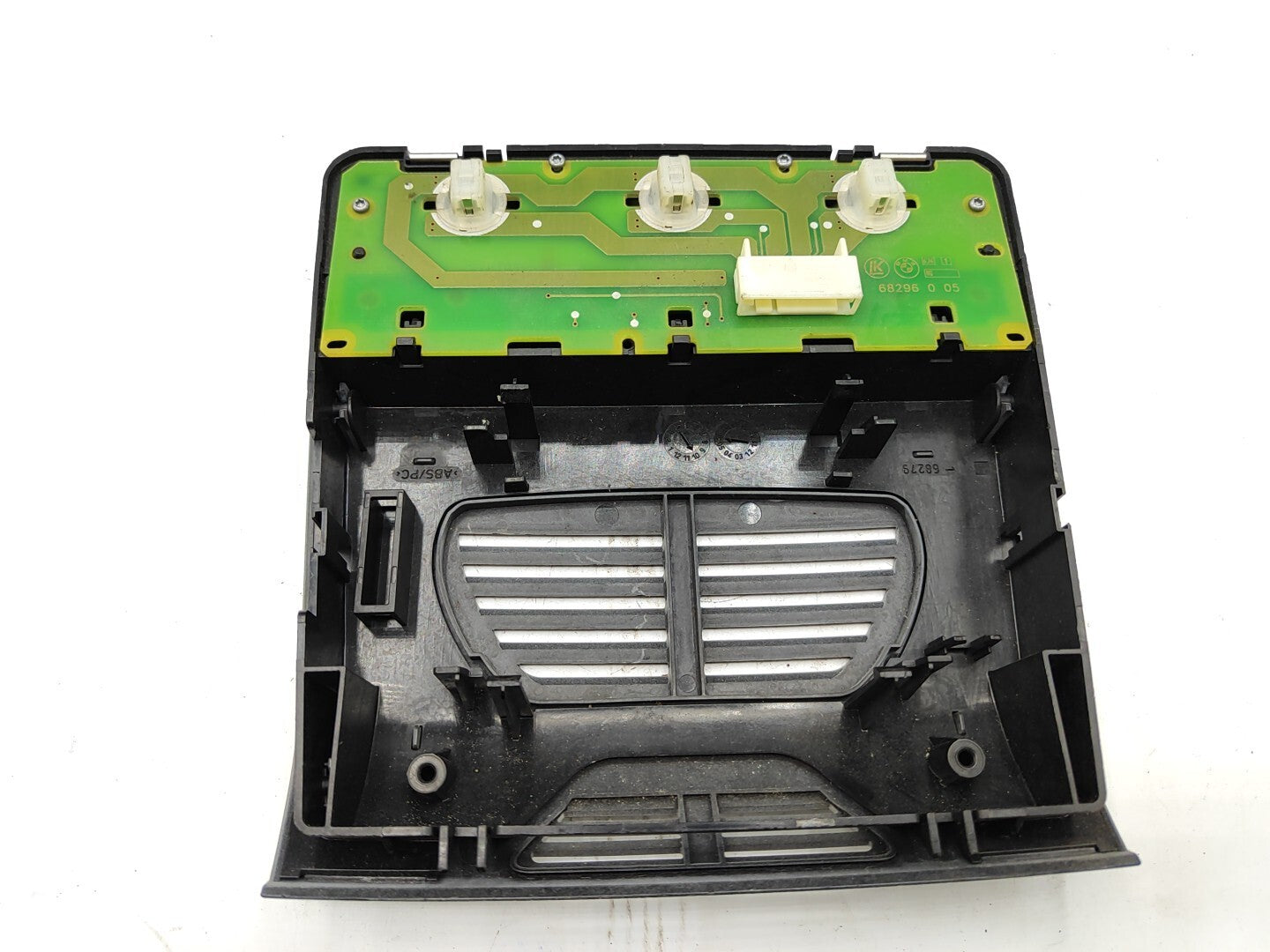 BMW E90 E91 330D 170kW 2006 Interior roof reading dome light 6945200