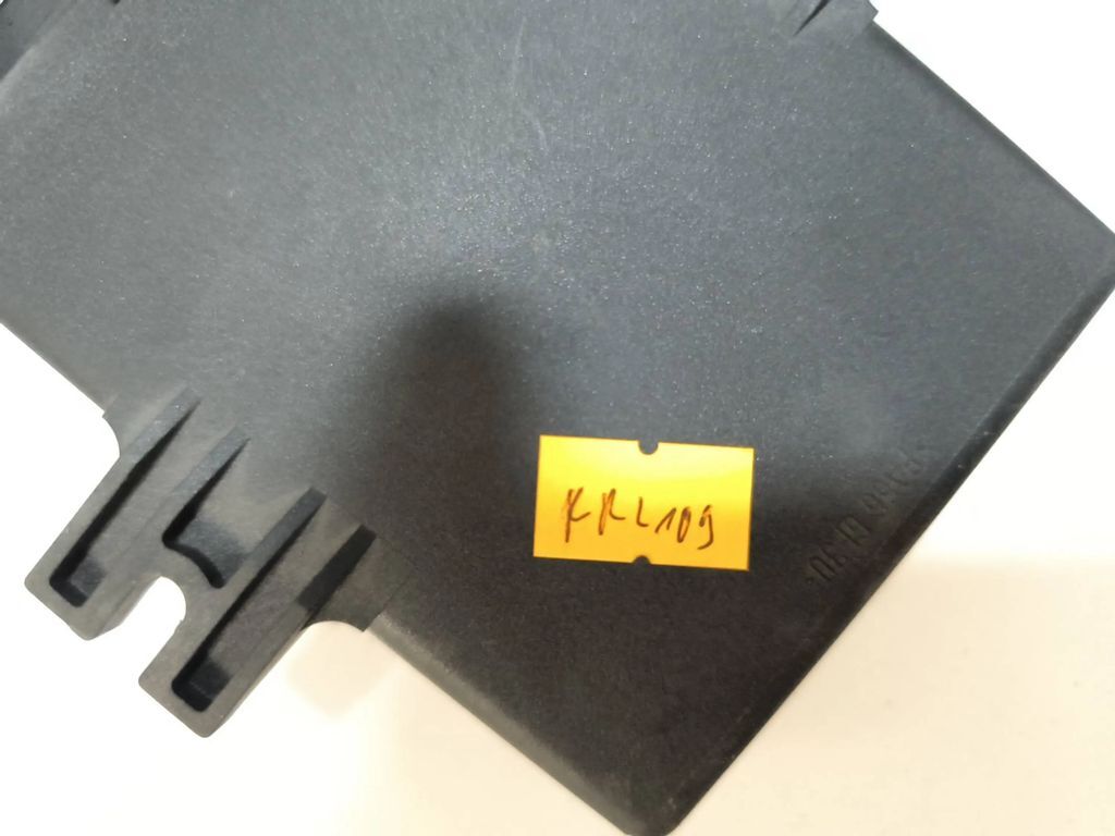 Mercedes-Benz E W211 2003 Air suspension control unit module A2115450432