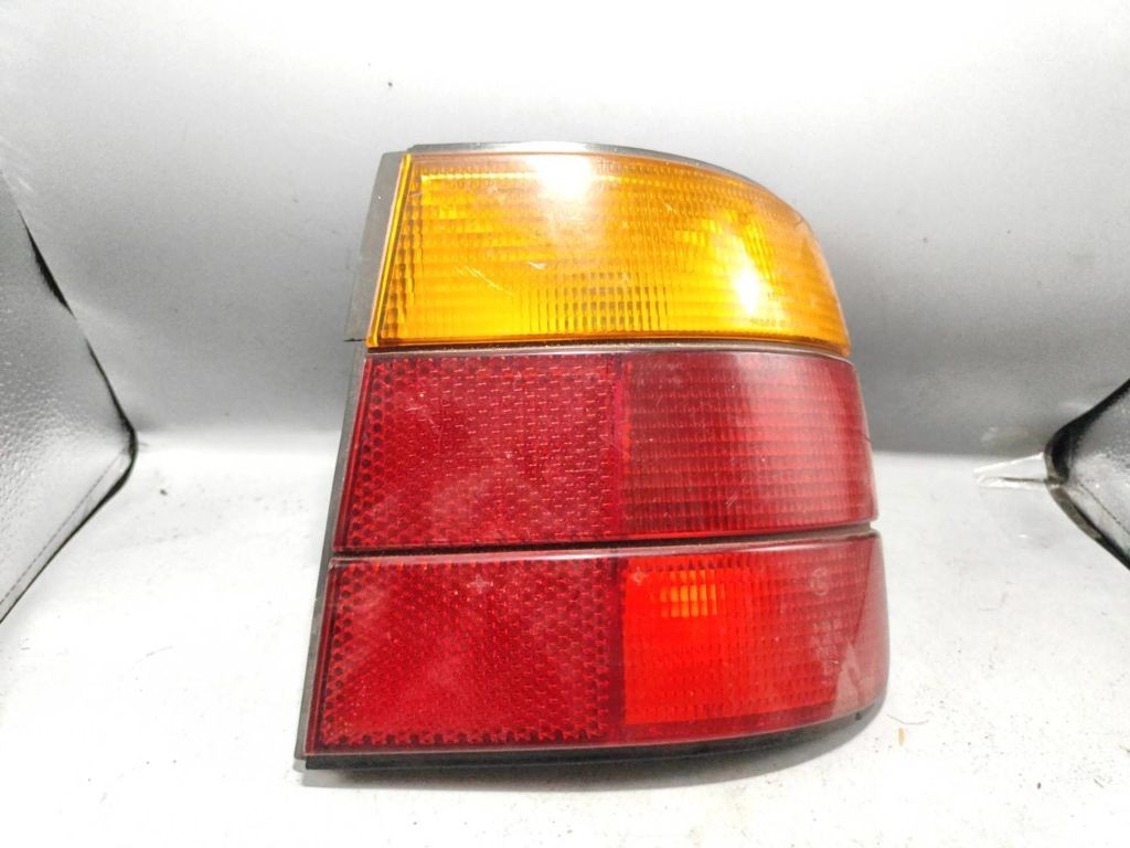 BMW 5 E34 1990 rear right side tail light lamp 1384010