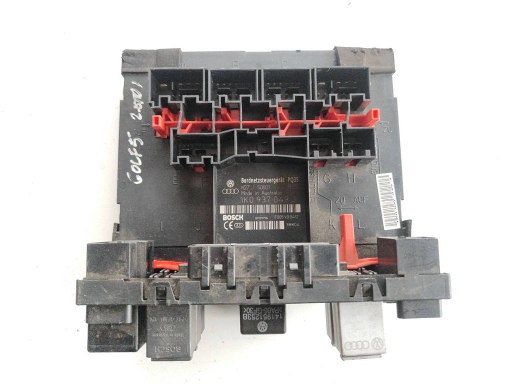 Volkswagen Golf V 2005 Comfort convenience body module 1K0937049J