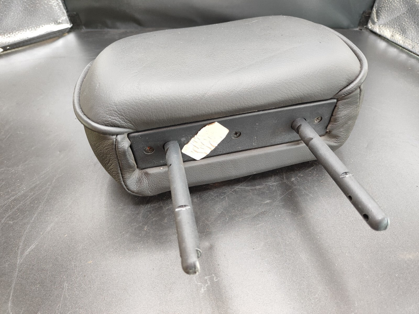 Alfa Romeo 147 1.9JTD 110kW 2003 Rear Interior Seat Headrest Black Leather