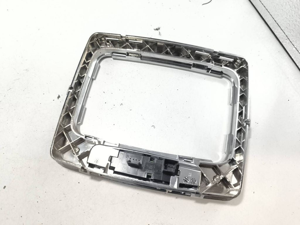 Mercedes-Benz E W212 2012 Gear shifter surround trim plastic A2122671488