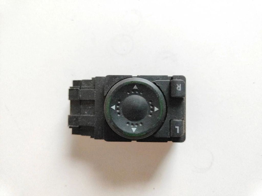Volkswagen PASSAT B5 1998 Wing mirror switch 3B1959565