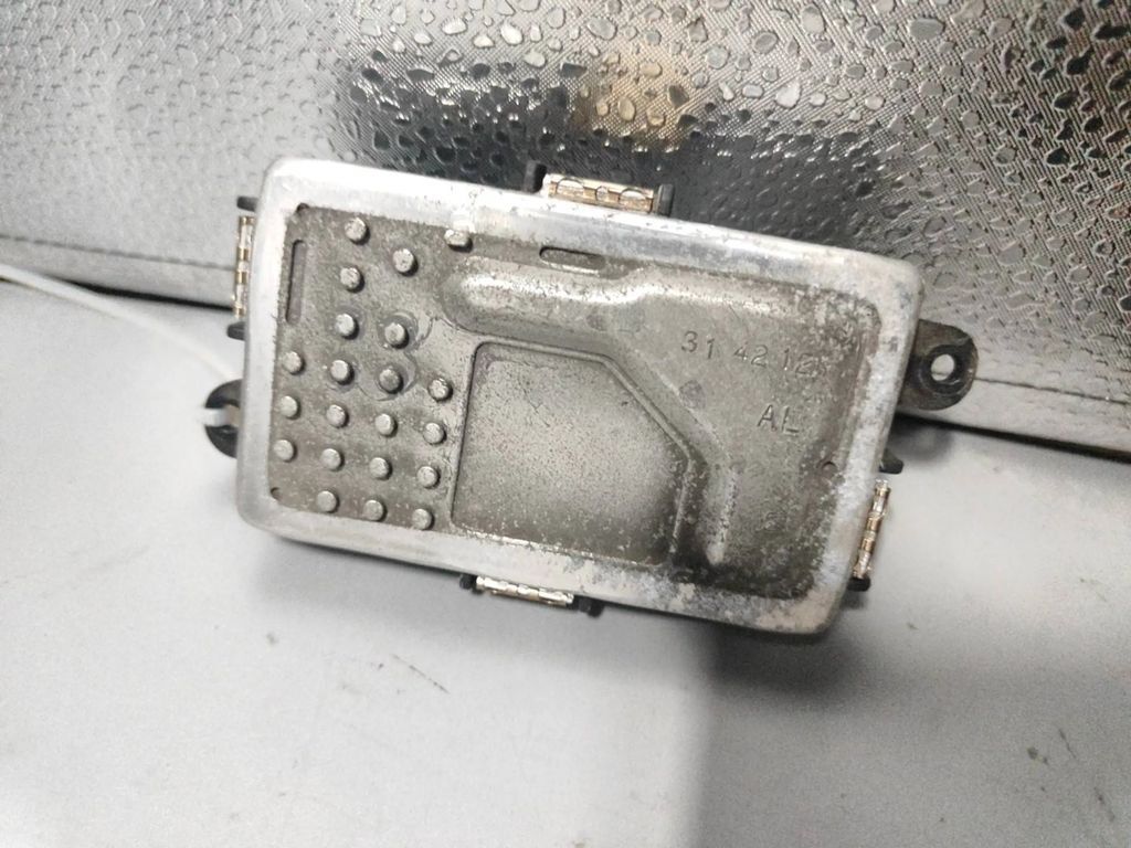 Mercedes-Benz E W212 E250 2011 Heater regulator blower fan resistor