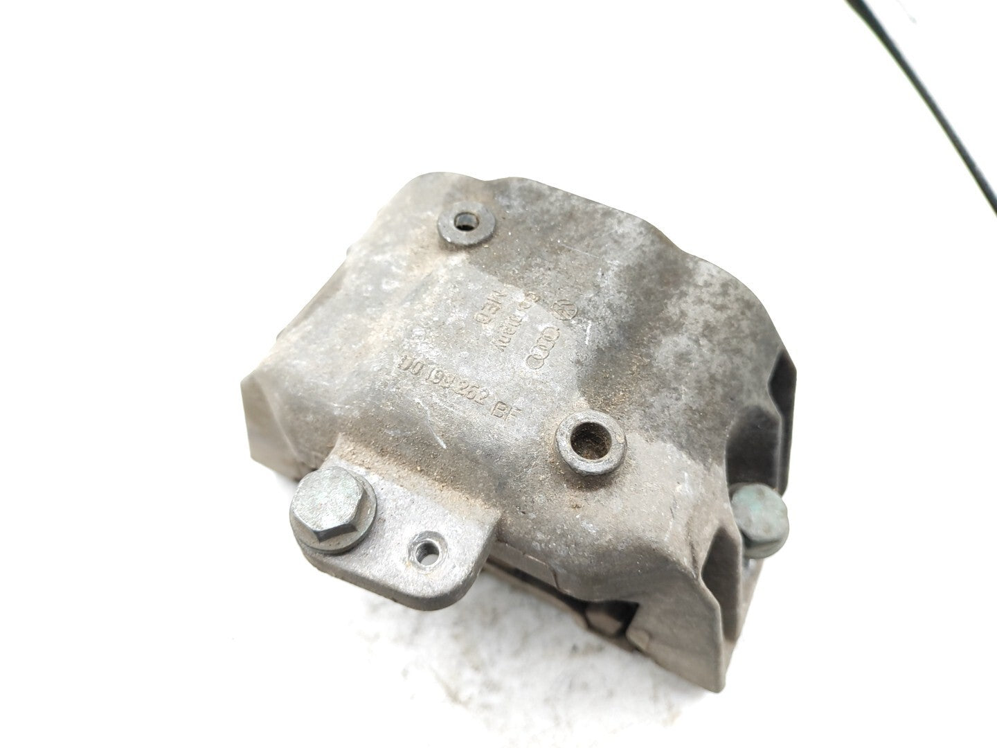 Volkswagen Golf Bora 1.9TDI 2000 Engine Right Mount Support 1J0199262