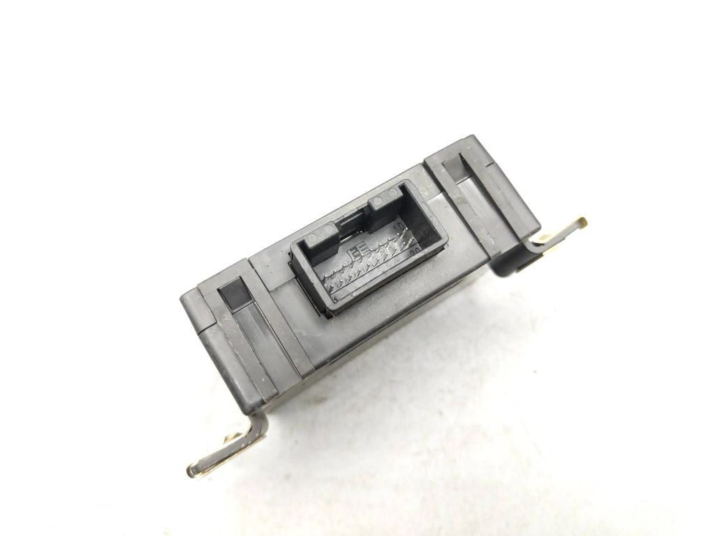 Audi A4 S4 B5 8D 1998 Alarm control unit module 4B0951173