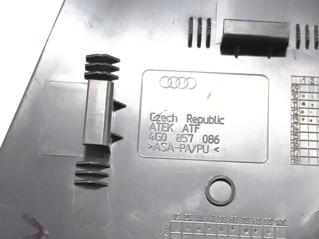 Audi A6 S6 C7 4G 2013 Right Dashboard side end trim 4G0857086