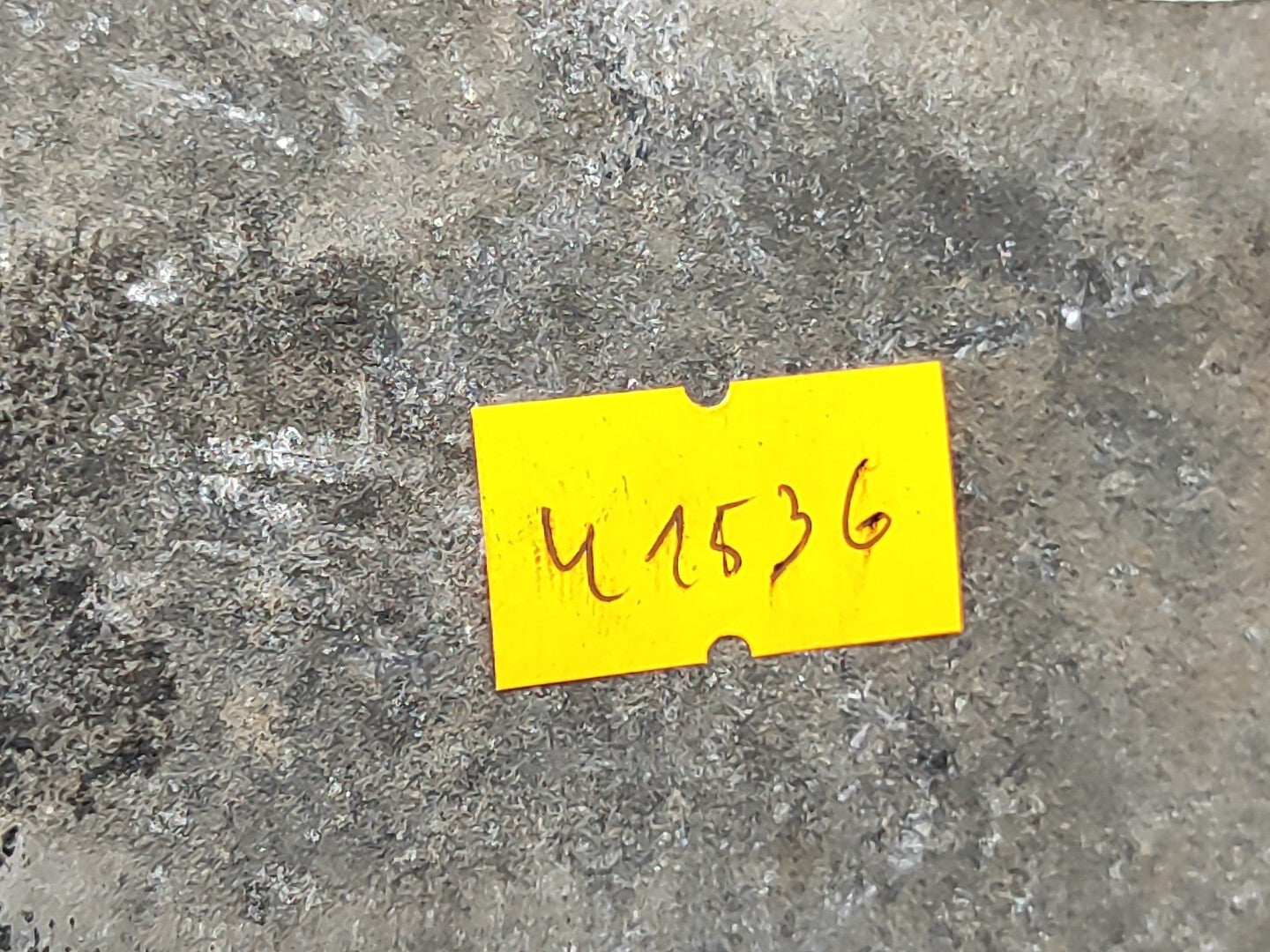 BMW E61 E60 520D 145kW Estate 2006 left side engine bracket mount 6761117