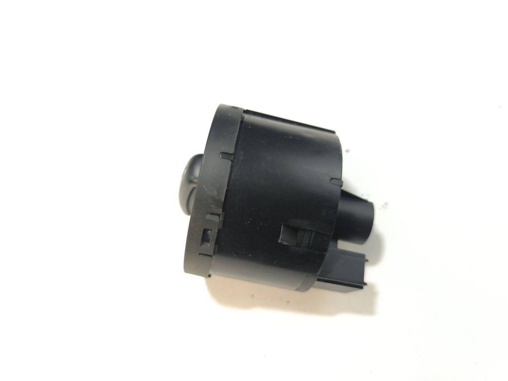 Volkswagen Golf V 2003 Light switch 1K0941431AS