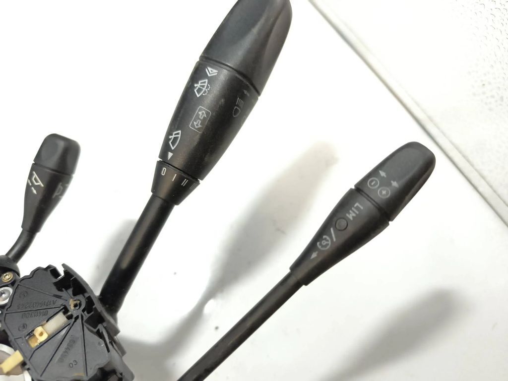 Mercedes-Benz E W211 2003 Wiper turn signal stalk switch A1715402545