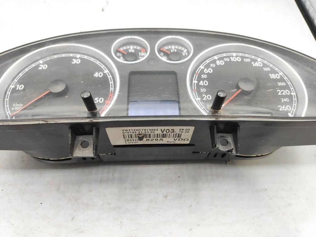 Volkswagen PASSAT B5.5 2005 LHD speedometer instrument cluster 3B0920829A