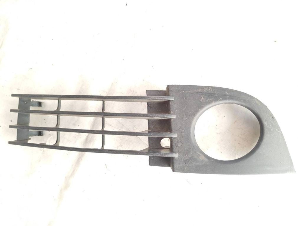 Audi A6 C5 4B 2003 front right fog light trim grill 4B0807682T
